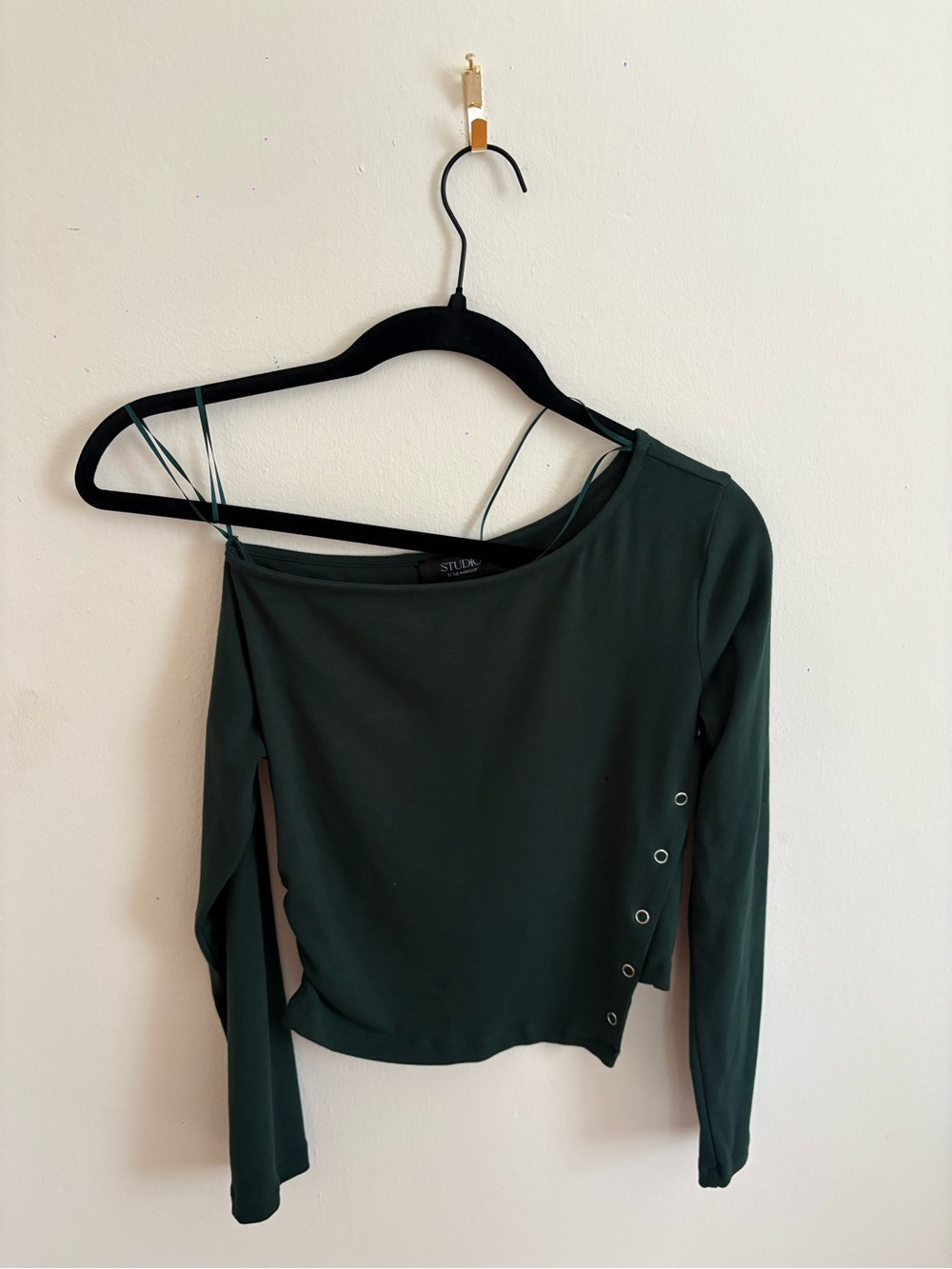 Dark Green Long-Sleeve Asymmetric Crop Top with Side Eyelet Detail - Picture 3 of 3